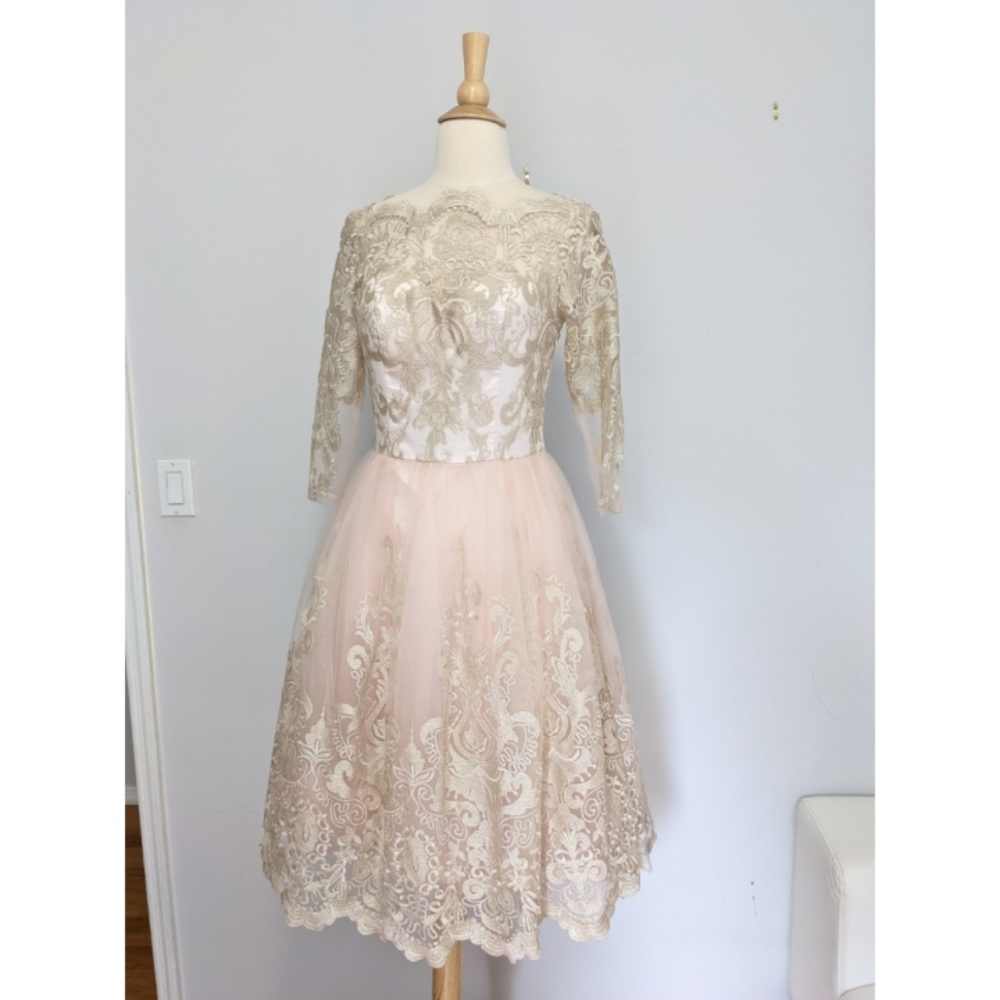 ♥️ Elegant Lace Overlay Dress